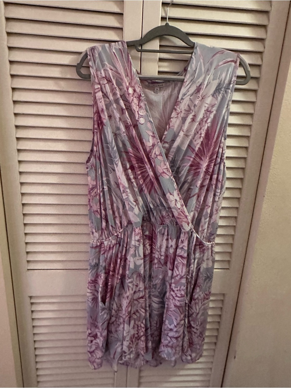 Sleeveless Floral Surplice Lavender-Pink Romper
